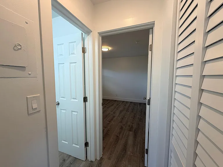 5841 SW 36th Ct — Photo 9