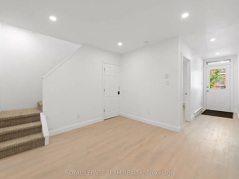 143 Saint Andrew St — Photo 10