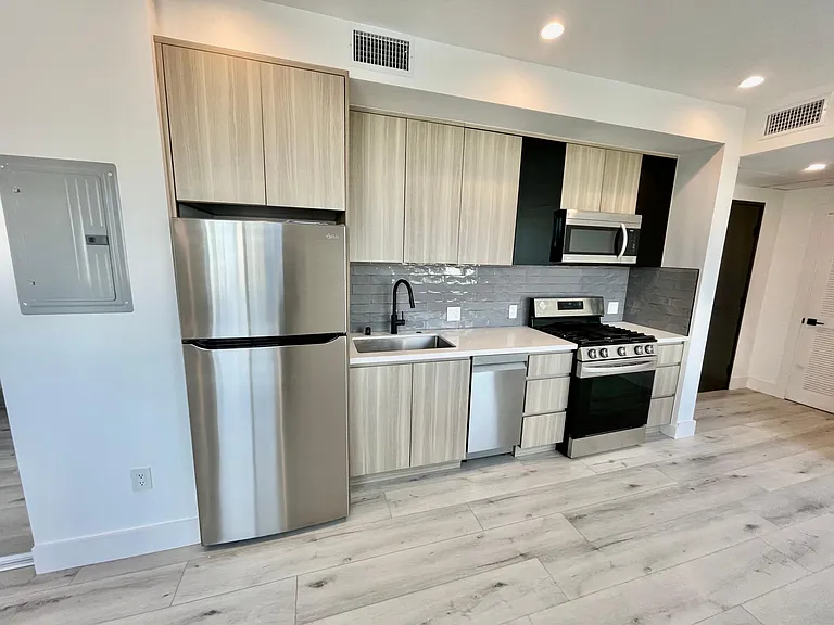 930 S Catalina St #503 — Photo 1