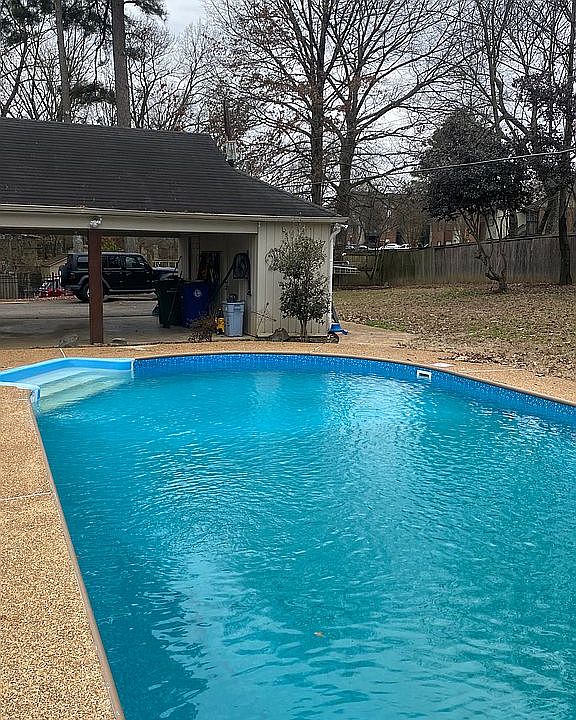 2nd image of 1669 Oak Hill Rd