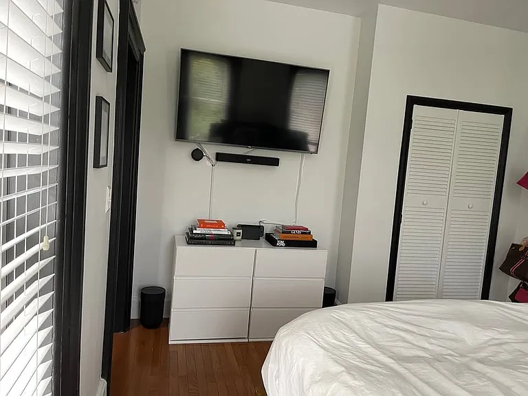 68 E Hubbard Ave #1 — Photo 8