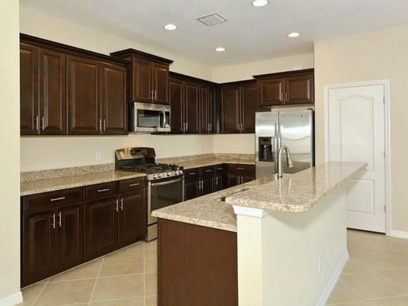 5th image of 12074 Forest Park Cir