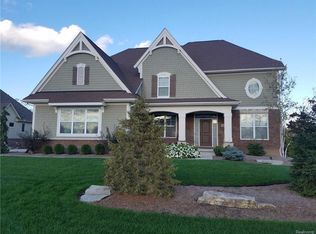 7054 Oakhurst Ridge Rd, Clarkston, MI 48348