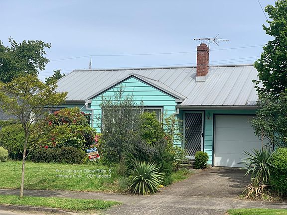 Front of House at Driveway