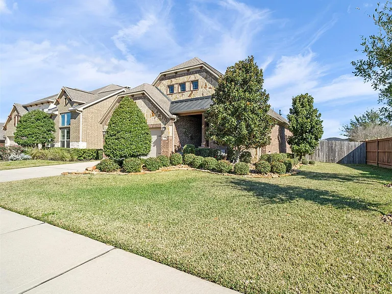 2019 Wild Peregrine Cir — Photo 1