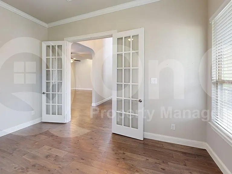 4213 Wellesley Ave — Photo 14