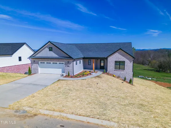 86 Sunset Rd, Johnson City, TN 37615