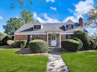 1081 Chestnut St, Valley Stream, NY 11580