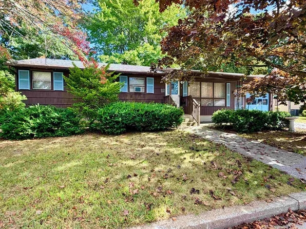 6 Alexander Drive, Manchester, NH 03109