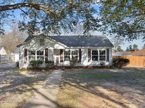 108 W Neal St, Carthage, TX 75633