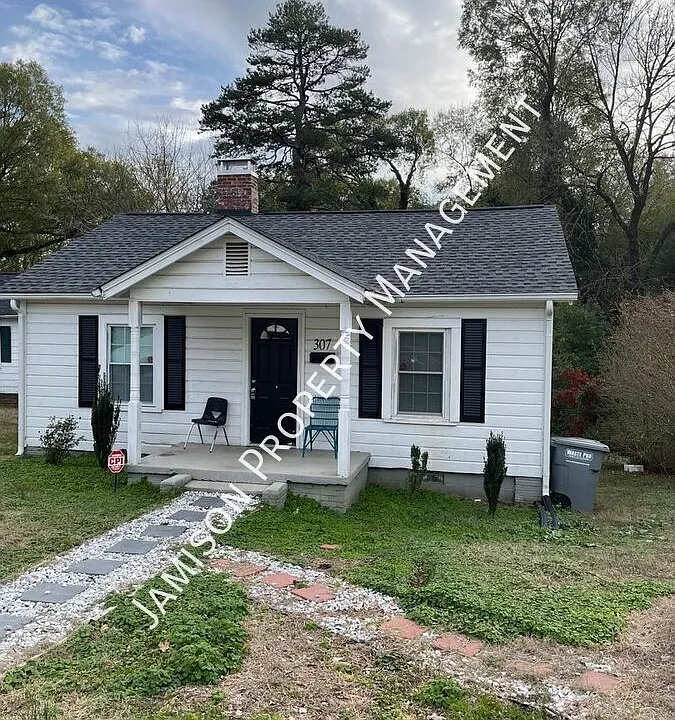 307 Clay St