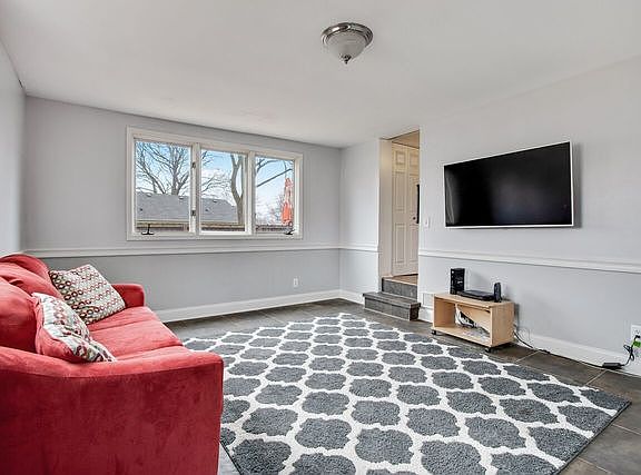 4th image of 12 N Grove St