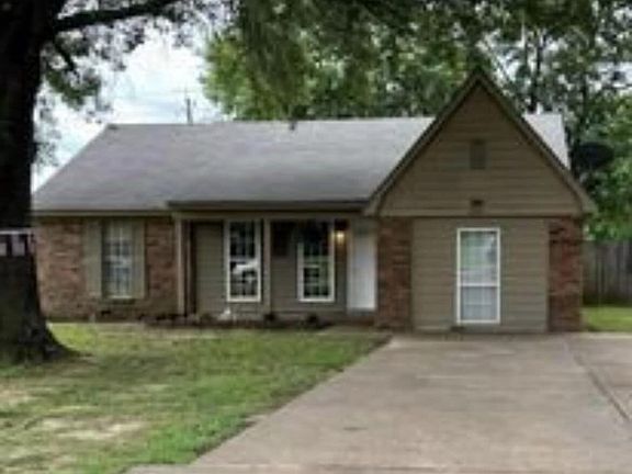 2nd image of 3325 Laurel Dr