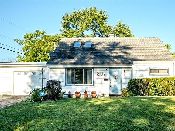 3rd image of 307 Lynnhaven Dr