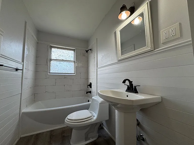 1302 S 23rd St — Photo 13