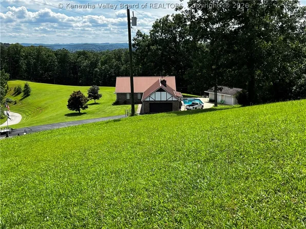 813 Doss Hill Rd, Fort Gay, WV 25514