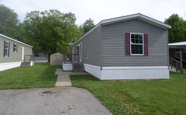 1st image of 9024 N Snowden Sq