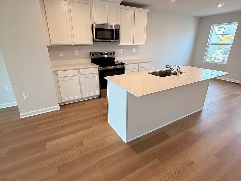 65 Laurin St — Photo 11