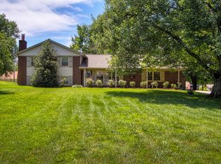 1411 Stonehaven Cir, Boonville, IN 47601