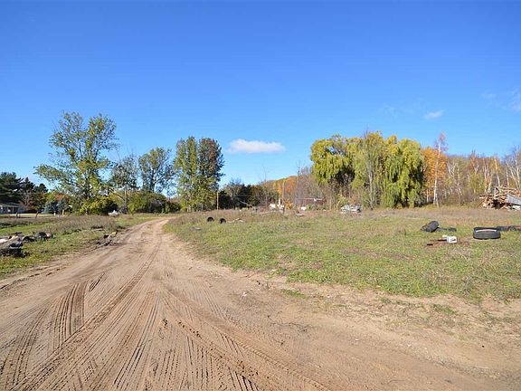 5th image of 02773 Boyne City Rd