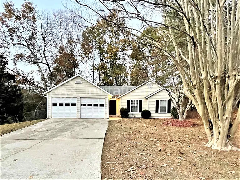 3813 Willow Tree Cir — Photo 1