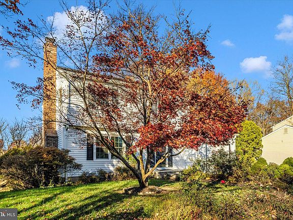 4th image of 9706 New Orchard Dr