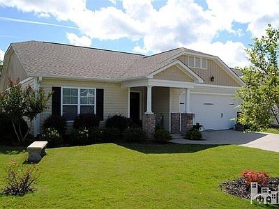2nd image of 1284 Dunlop Dr NE