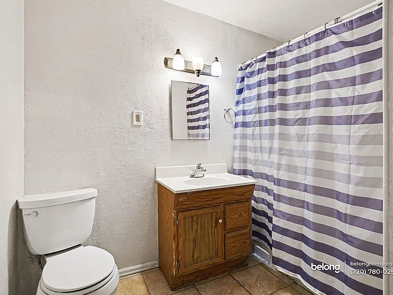2040 S Fox St — Photo 16