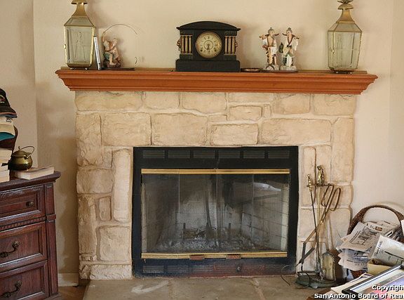 5th image of 422 County Road 404