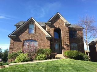 2609 S Red Leaf Dr, Lexington, KY 40509
