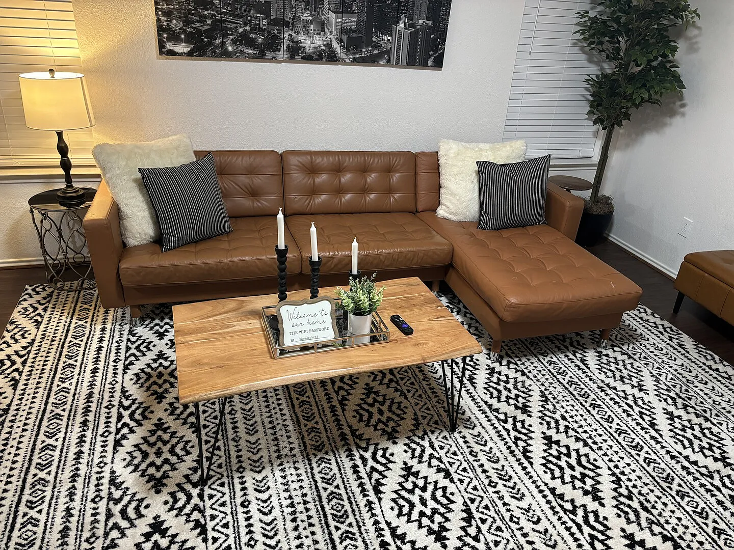 Quiet, Comfortable Home in A Safe Neighborhood — Photo 3
