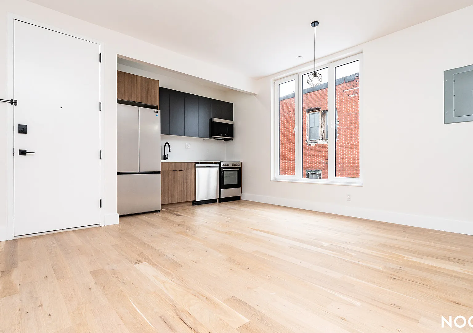96 Moore Street — Photo 1