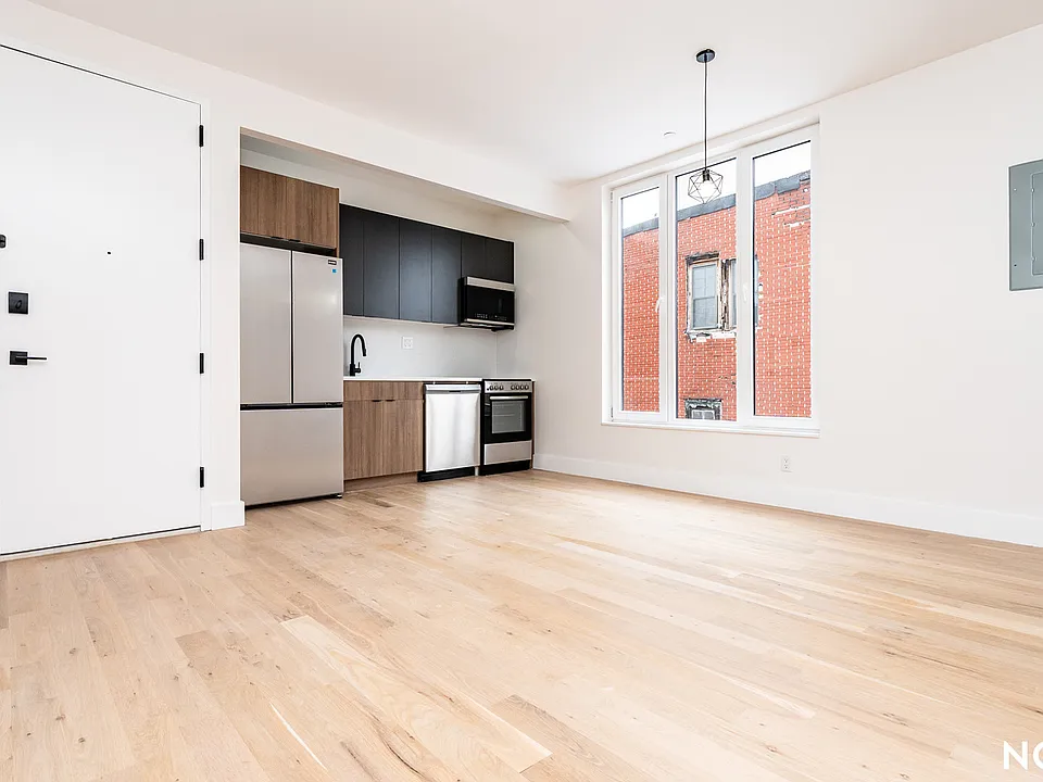 96 Moore St #2C