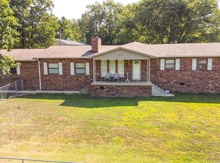 350 Batson Lake Ln, Poplar Bluff, MO 63901