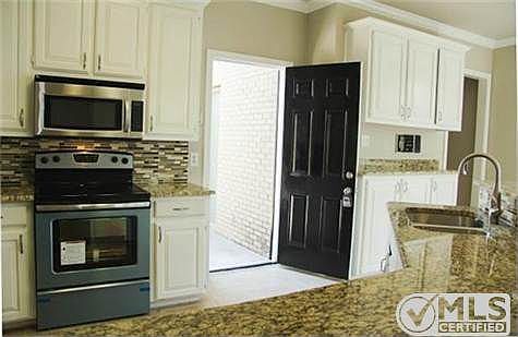 5th image of 2415 Wild Rose Ct