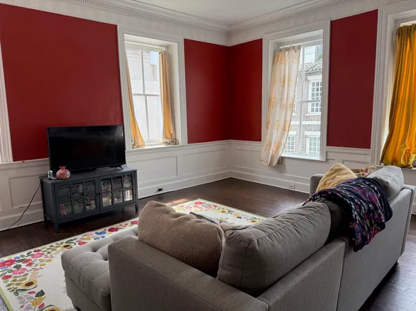 320 King St #B, Charleston, SC 29401