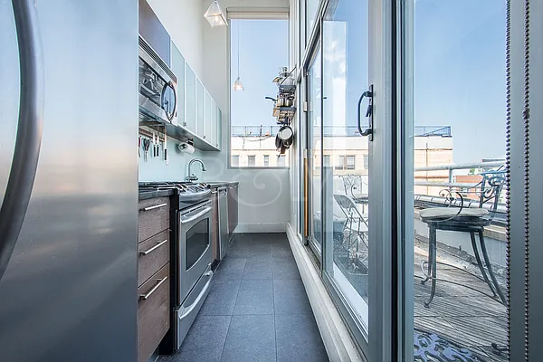 Sold by Brick&Mortar | media 15