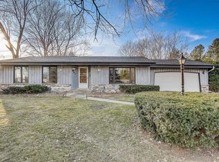 305 Larkin St, Eagle, WI 53119