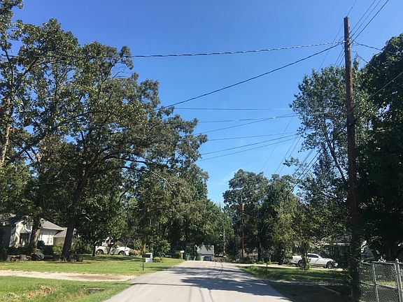 4th image of 709 Astor Ln