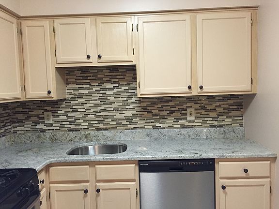5th image of 223 Waterford Dr