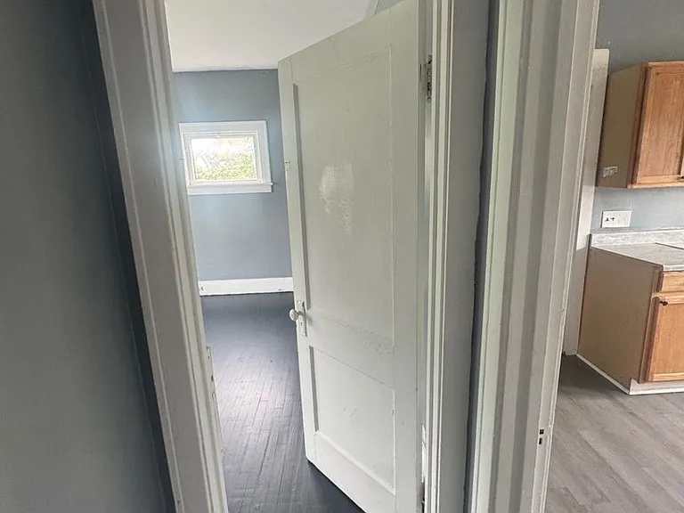 13302 Cranwood DR Garfield Heights, OH. 44105 — Photo 14
