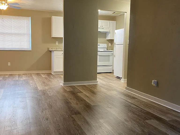 370 Oak Rd #370 — Photo 9