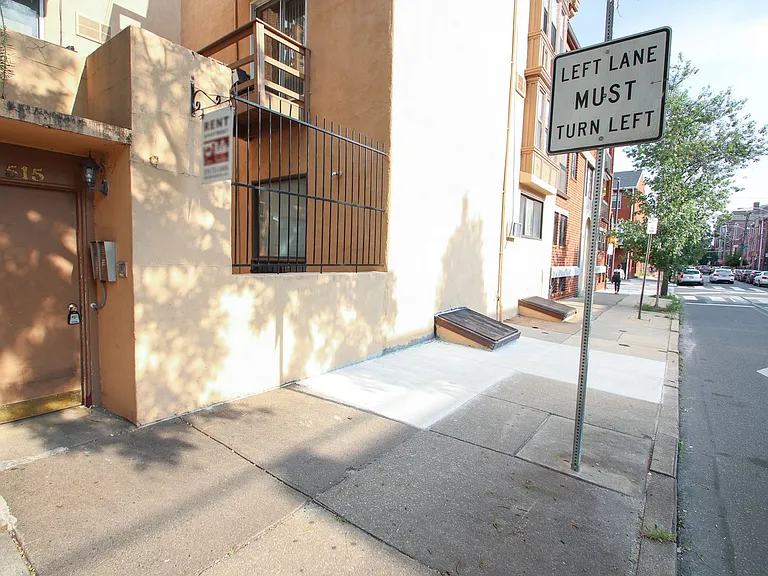 515 S 12th St — Photo 37