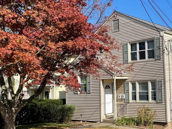 352 Quaker Lane South, West Hartford, CT 06119