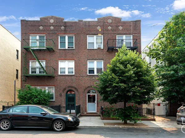 4715 44th St, Woodside, NY 11377