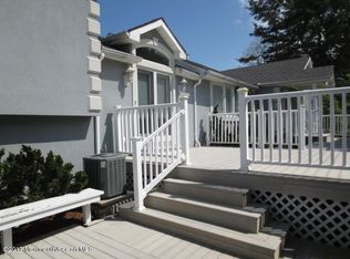 19 Centerville Rd, Holmdel, NJ 07733