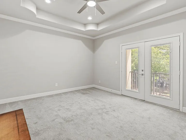 1703 Wipprecht St — Photo 14