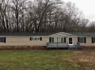 114 Bow Knot Ln, Gray Court, SC 29645