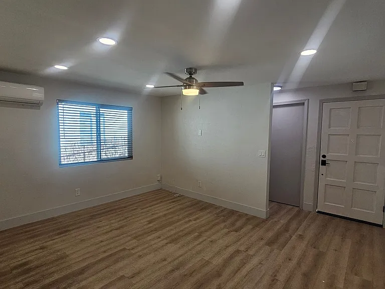 9667 Saint George St — Photo 18