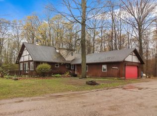 9737 E Otto Rd, Suttons Bay, MI 49682